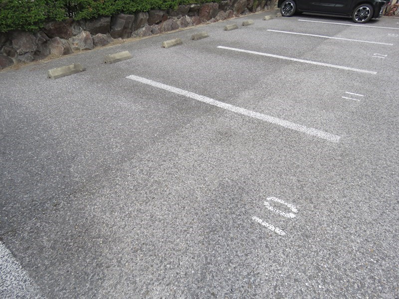パストラルクール 駐車場