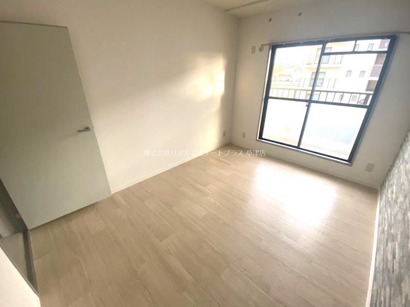 栗東ハイツ ベッドルーム