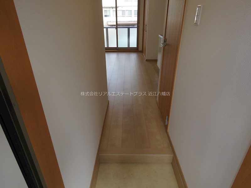 鷹飼マンション 玄関