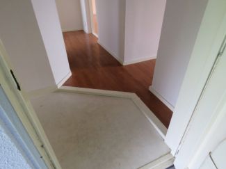 ロイヤルハイツ 玄関