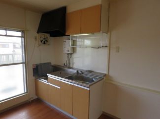 ロイヤルハイツ キッチン