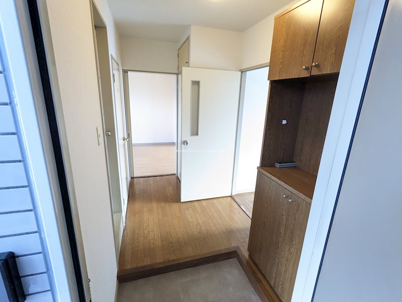 ヒルバレーマンション 玄関