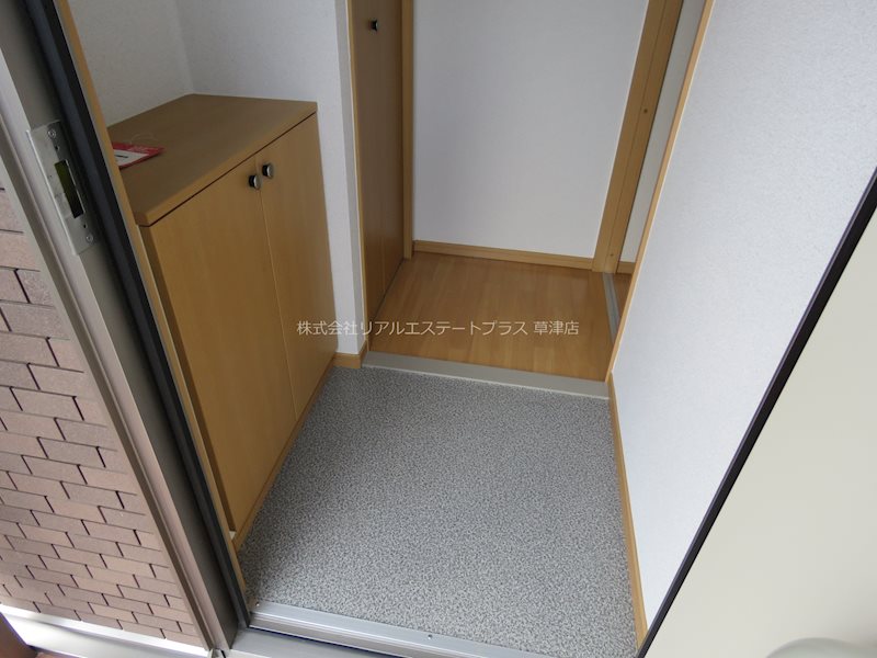 サンガーデン一橋 玄関