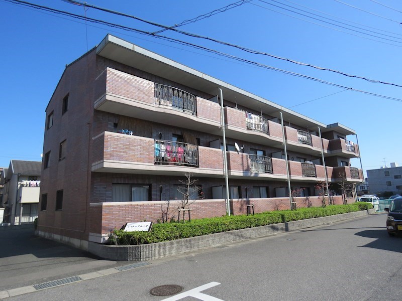 シャトーアルバⅡ 外観写真