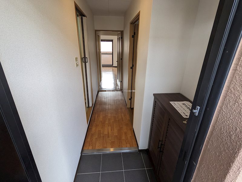 シャトーアルバⅡ 玄関