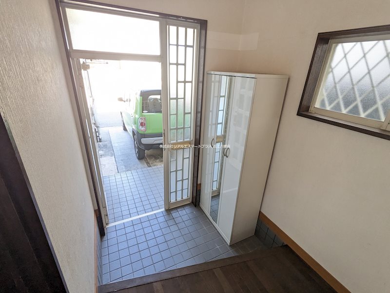 五個荘団地３貸家 玄関