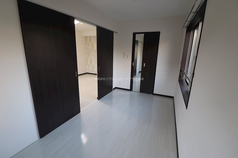 クレディ ベッドルーム