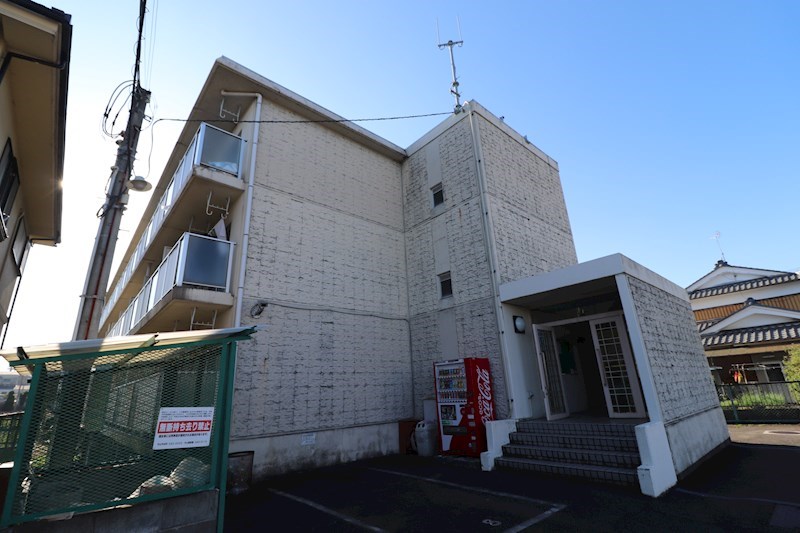 シャルル  外観