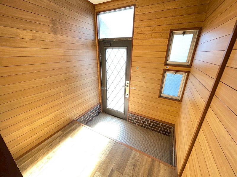 草津3丁目貸家 玄関