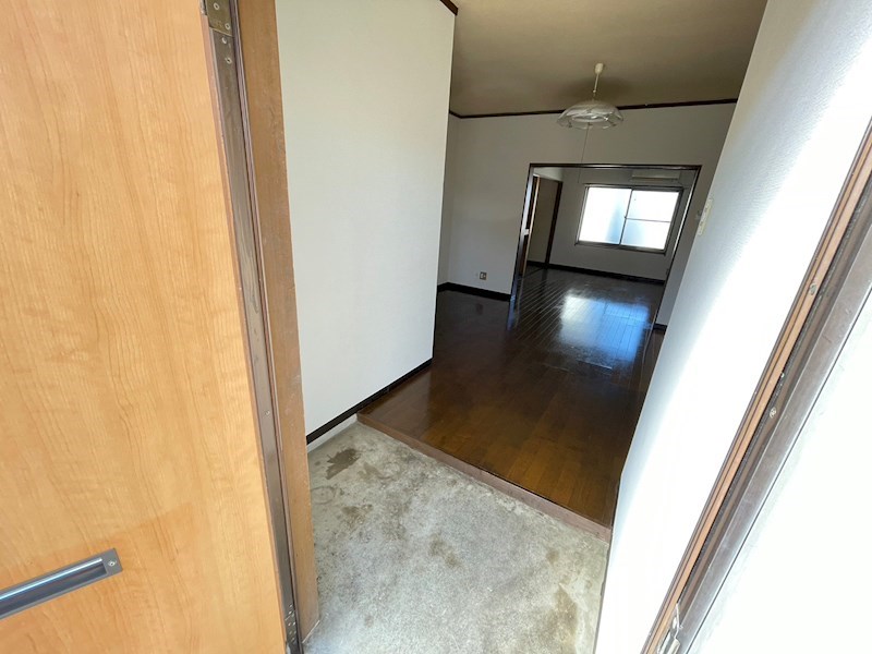 ヴィラ守山 玄関