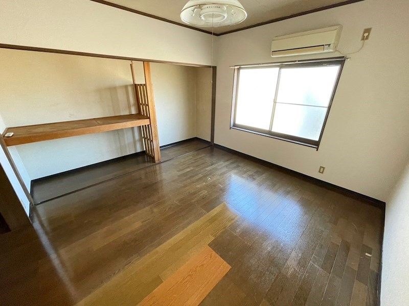 ヴィラ守山 ベッドルーム