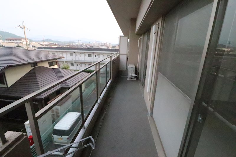 インテリジェントスクエア壱番館 ベランダ