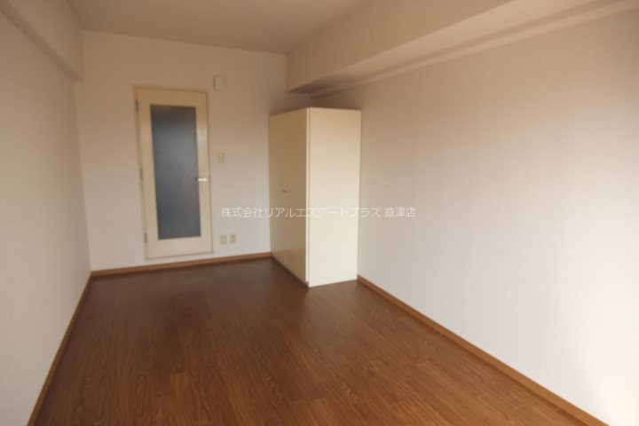 カーサ・ソラッツオ壱番館 リビング