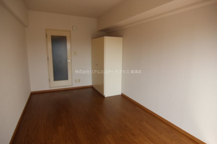 カーサ・ソラッツオ壱番館 ベッドルーム