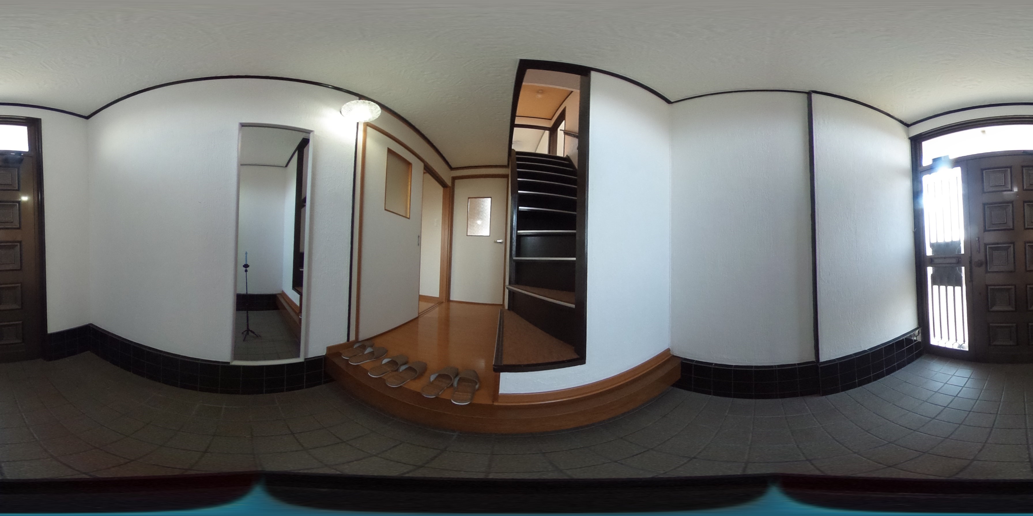 野洲市栄貸家 玄関