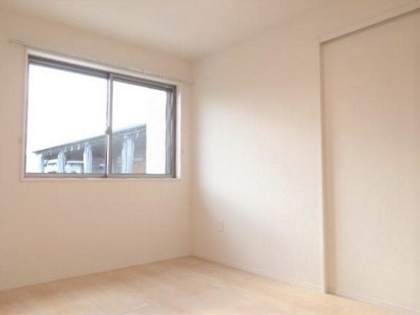 ガーデンフレッサ ベッドルーム