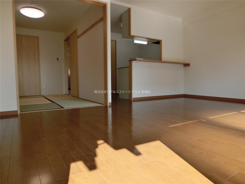 ラ・ルーチェキタガワ  リビング