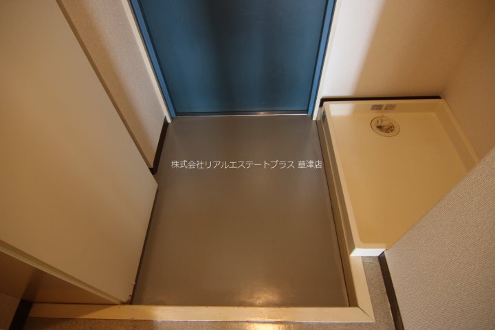 カーサ・ソラッツオ壱番館 玄関