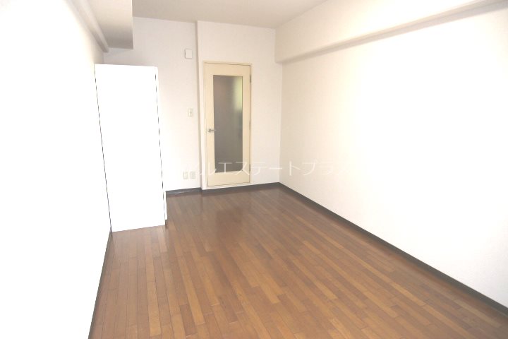 カーサ・ソラッツオ壱番館 リビング