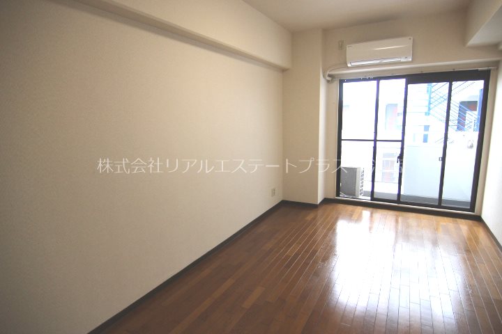 カーサ・ソラッツオ壱番館 ベッドルーム