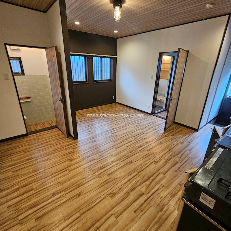 安土町小中貸家 リビング