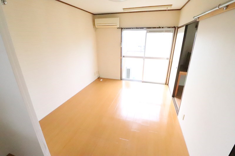 第二カナヤハイツ リビング