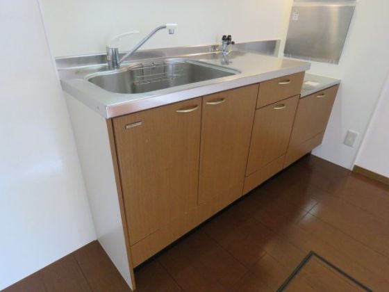 ドゥ・フォルティ キッチン