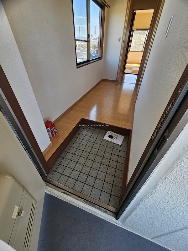 スリーパイン 玄関