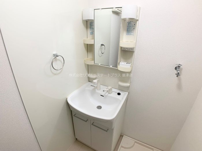 シャン・リアンＴ.Ｙ その他1