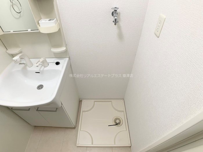 シャン・リアンＴ.Ｙ その他9