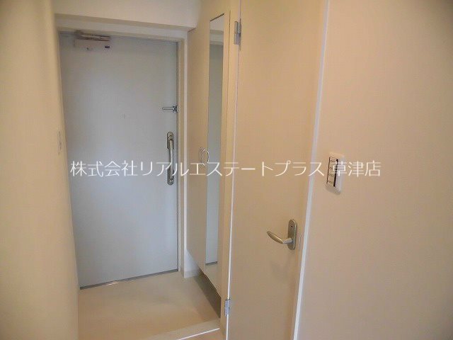 メゾン中沢 玄関