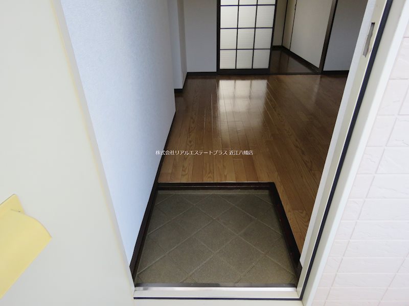 メゾンドール1号館 玄関