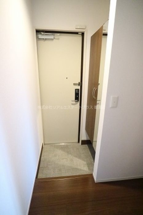 SEJOUR　OTTS　TROIS 玄関