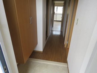 フローラ藤 玄関