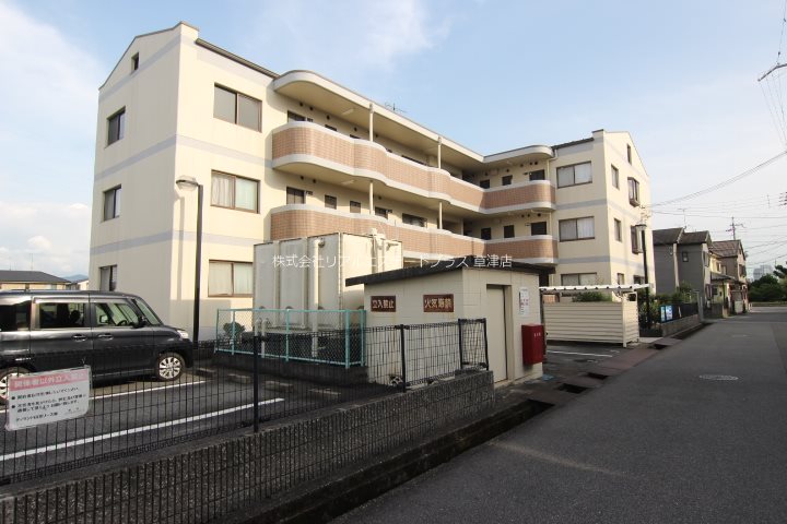 ハイクレストマンション   301号室 外観