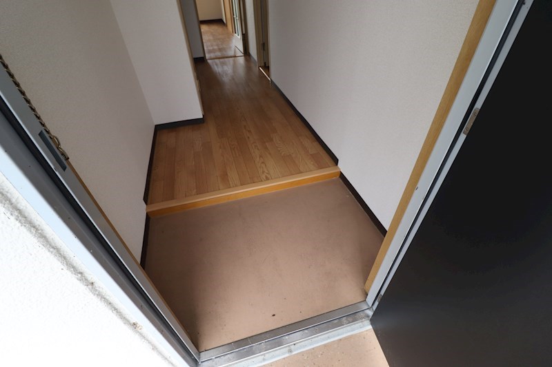 メゾンヴェルネージュ 玄関