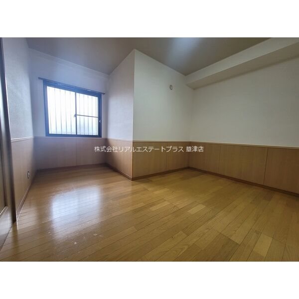 メゾンヴェルネージュ ベッドルーム