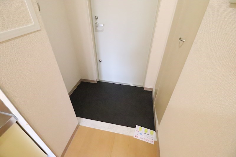 エスポワール湧の上 玄関
