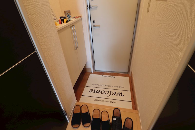 クレセント 玄関