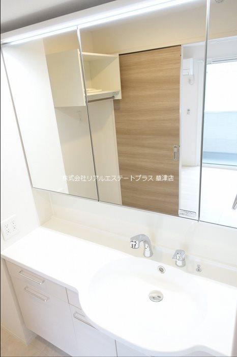 シャルム・リリー その他1