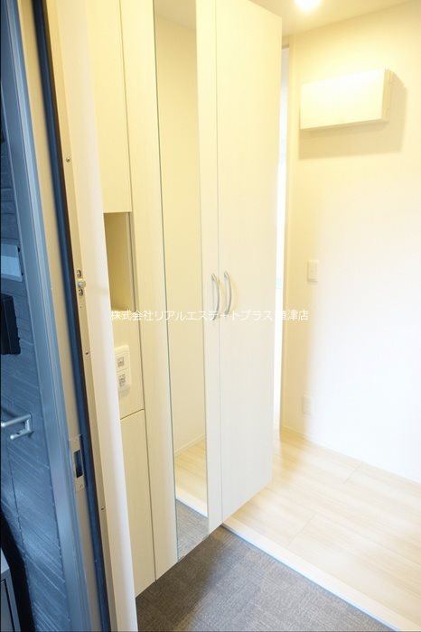 シャルム・リリー 玄関