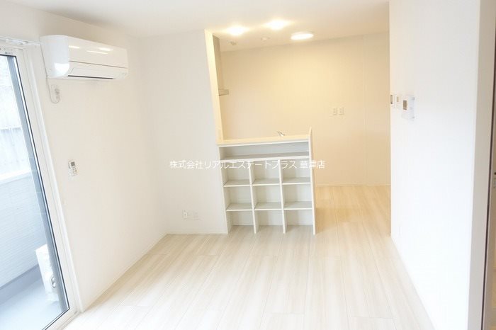 シャルム・リリー リビング