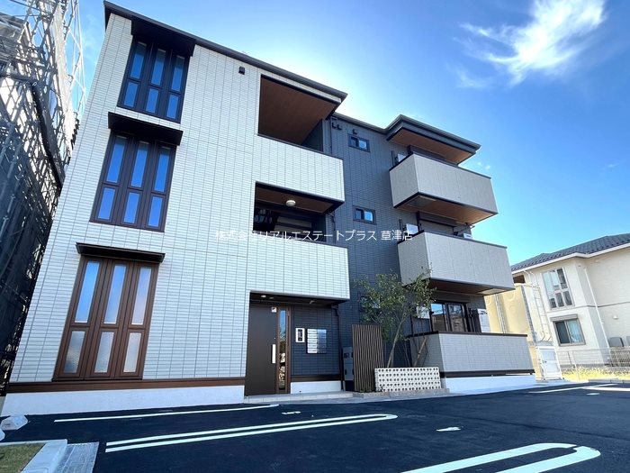 メゾンクレール安養寺 302号室 外観