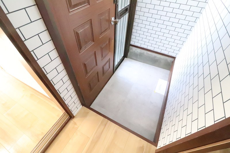 野洲市栄２貸家 玄関