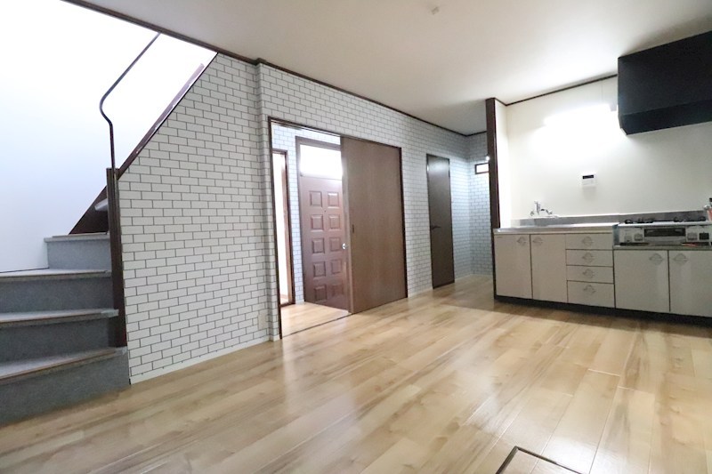 野洲市栄２貸家 リビング