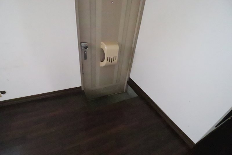 サンハイツつじ 玄関