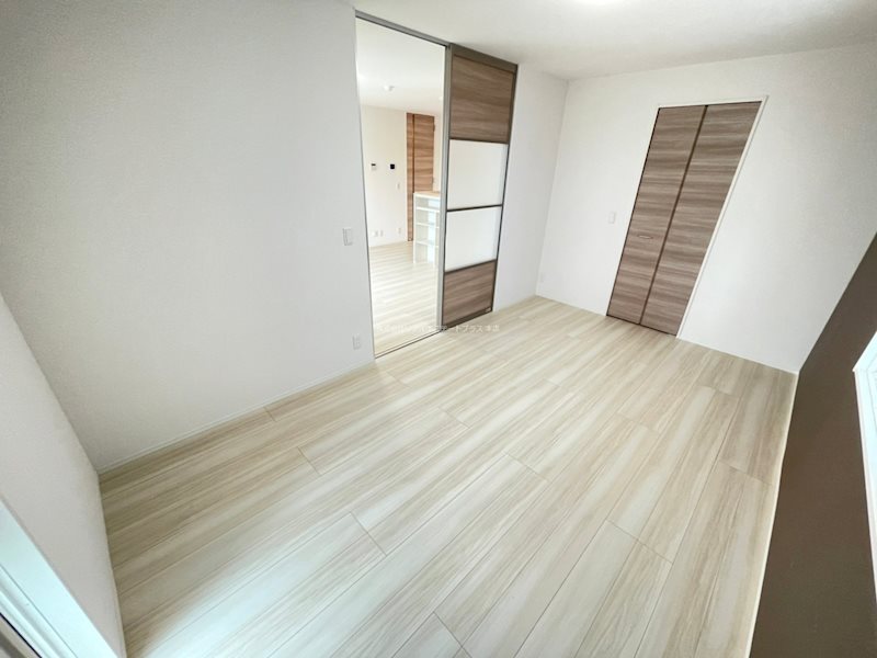 プティペル ベッドルーム