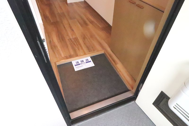 フォレストヴィラ 玄関