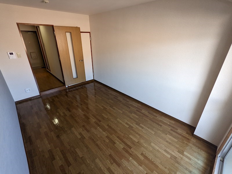 ハイツ若宮 ベッドルーム