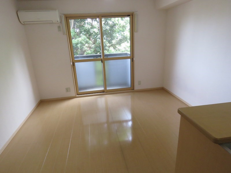 ファーストステージ リビング